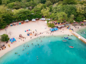 Studio Flat with access to Mactan Newtown Beach